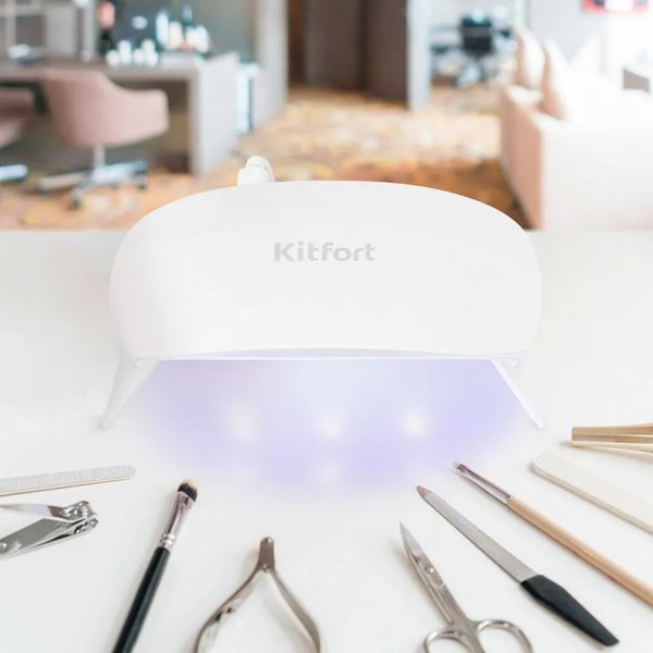 UV/LED лампа для маникюра Kitfort KT-3177