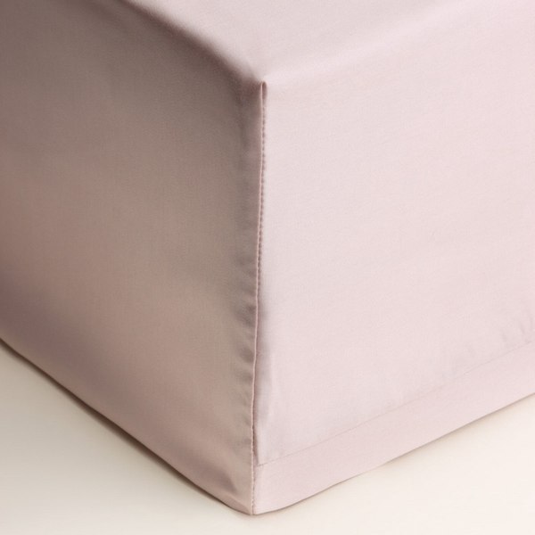 Простыня Sima-Land Home Tencel на резинке 200x200 / 10285268 (пудра)