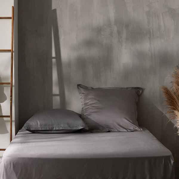 Простыня Sima-Land Home Tencel 235x260 / 10285292 (серый)