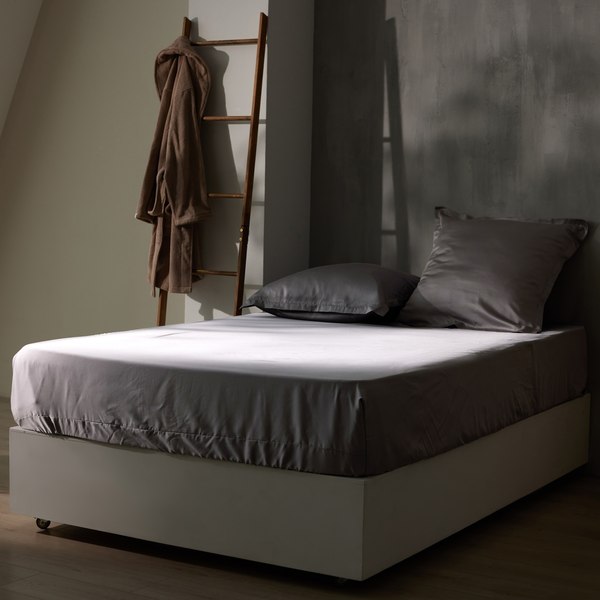 Простыня Sima-Land Home Tencel 235x260 / 10285292 (серый)