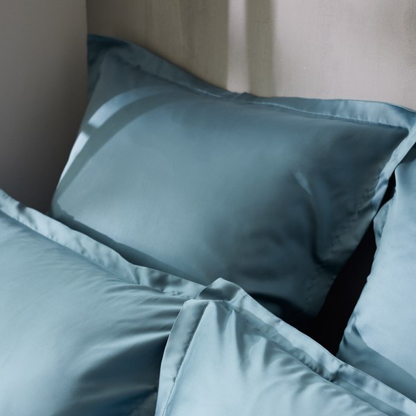 Наволочка Sima-Land Home Tencel 70x70 / 10285328 (серо-голубой)