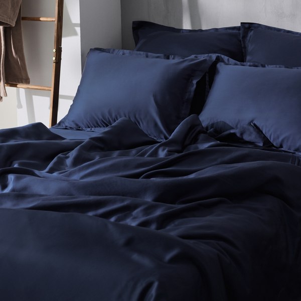 Простыня Sima-Land Home Tencel на резинке 180x200 / 10285368 (синий)