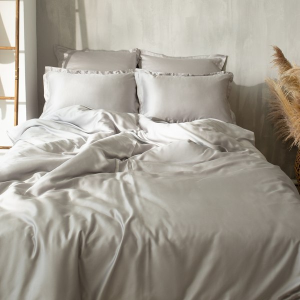 Простыня Sima-Land Home Tencel 160x235 / 10285347 (светло-серый)