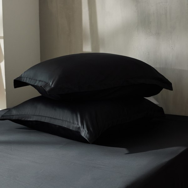 Простыня Sima-Land Home Tencel 160x200 на резинке / 10285382 (черный)