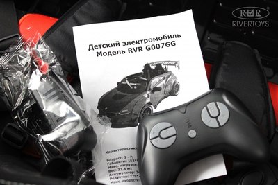 Детский автомобиль RiverToys G007GG (черный)