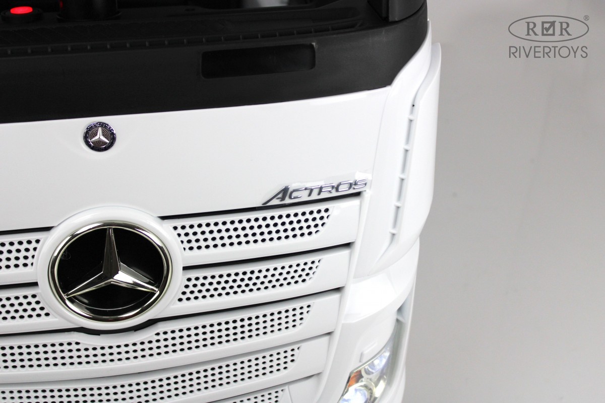 Детский автомобиль RiverToys Mercedes-Benz Actros 4WD / HL358