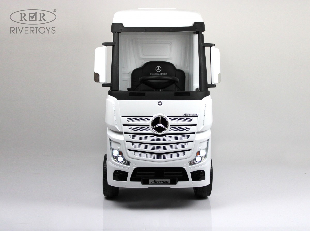 Детский автомобиль RiverToys Mercedes-Benz Actros 4WD / HL358