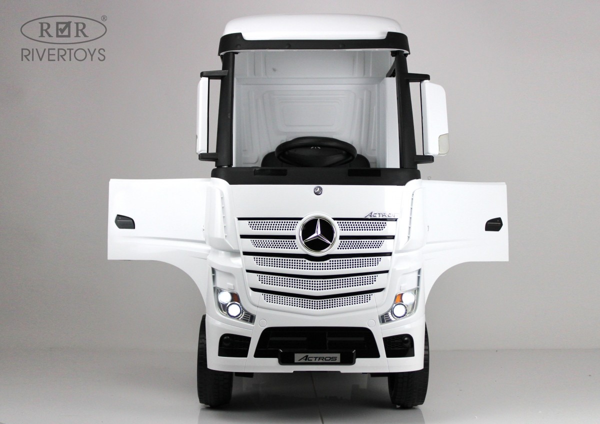 Детский автомобиль RiverToys Mercedes-Benz Actros 4WD / HL358