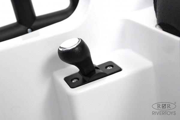 Изображение товара Детский автомобиль RiverToys T222TT 4WD (белый)