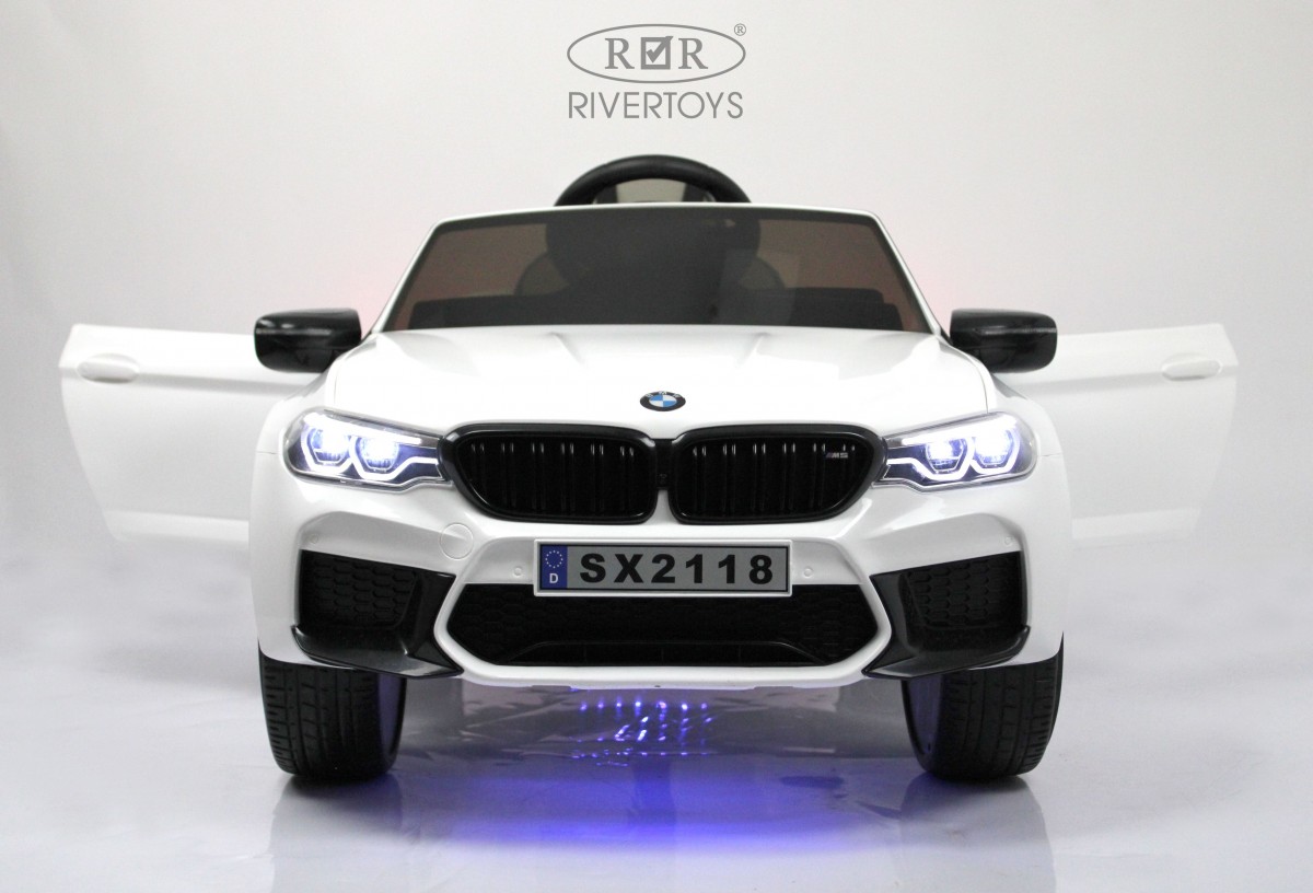 Детский автомобиль RiverToys BMW M5 Competition A555MP