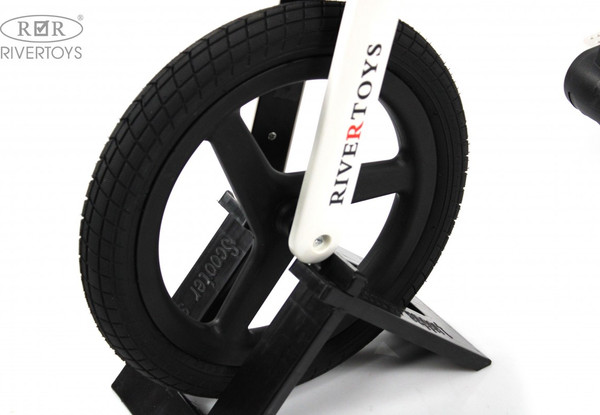 Изображение товара Беговел RiverToys HB-003 (черный)