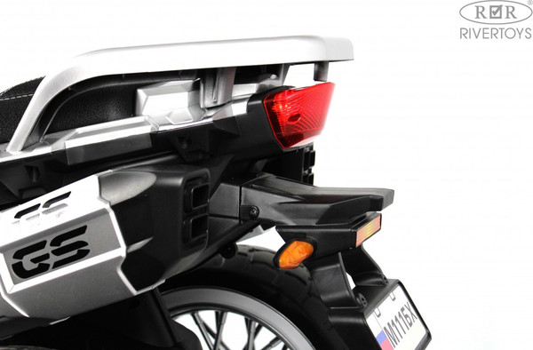 Изображение товара Детский мотоцикл RiverToys М111БХ (черный)