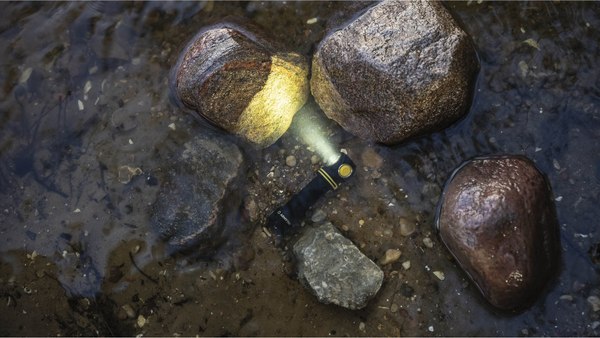 Фонарь Armytek Elf C2 USB-C Warm / F05103W