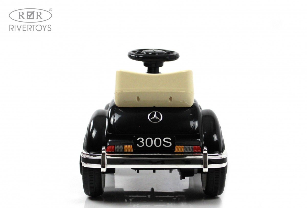 Детский автомобиль RiverToys Mercedes-Benz 300S / LS-128A