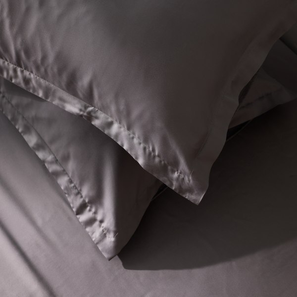 Наволочка Sima-Land Home Tencel 50x70 / 10285298 (серый)