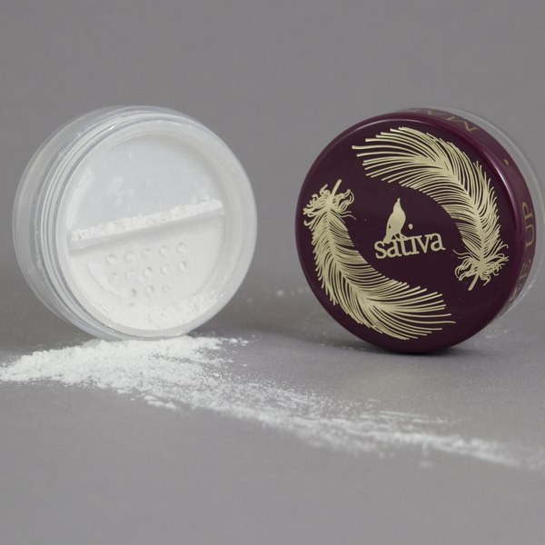 Пудра компактная Sativa Минеральная матирующая биомная тон 7.00 Crystal (5г)