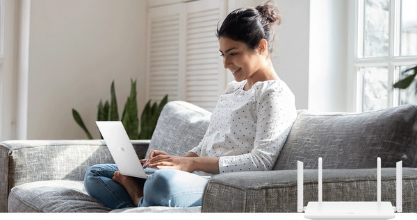 Беспроводной маршрутизатор Huawei WiFi AX2 WS7001-22 / 53030ADX (белый)