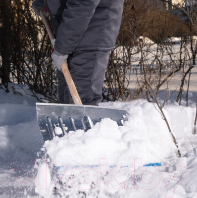 Лопата для уборки снега СибрТех 61582