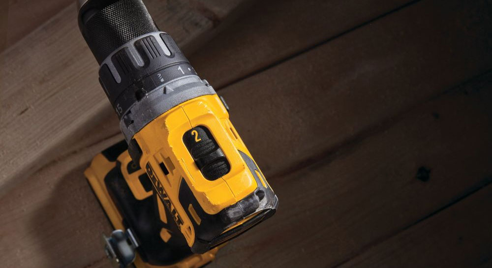 Профессиональная дрель-шуруповерт DeWalt DCD791P2