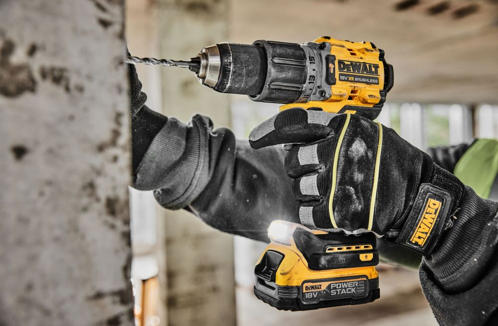 Профессиональная дрель-шуруповерт DeWalt DCD805P2T