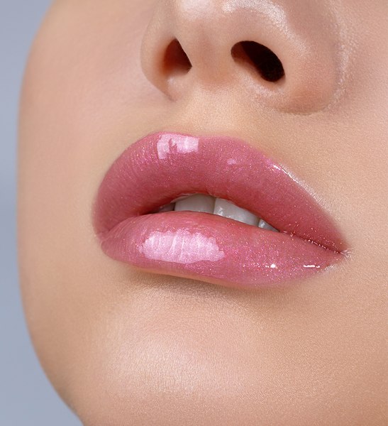 Блеск для губ LUXVISAGE Glass Shine тон 23 (2.8г)