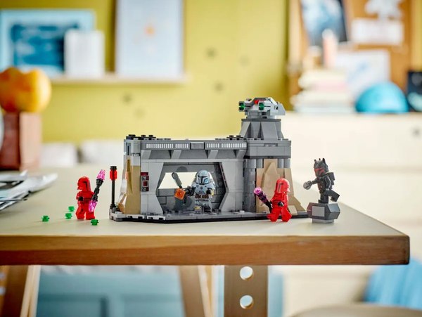 Конструктор Lego Star Wars Битва Паз Визслы и Моффа Гидеона 75386
