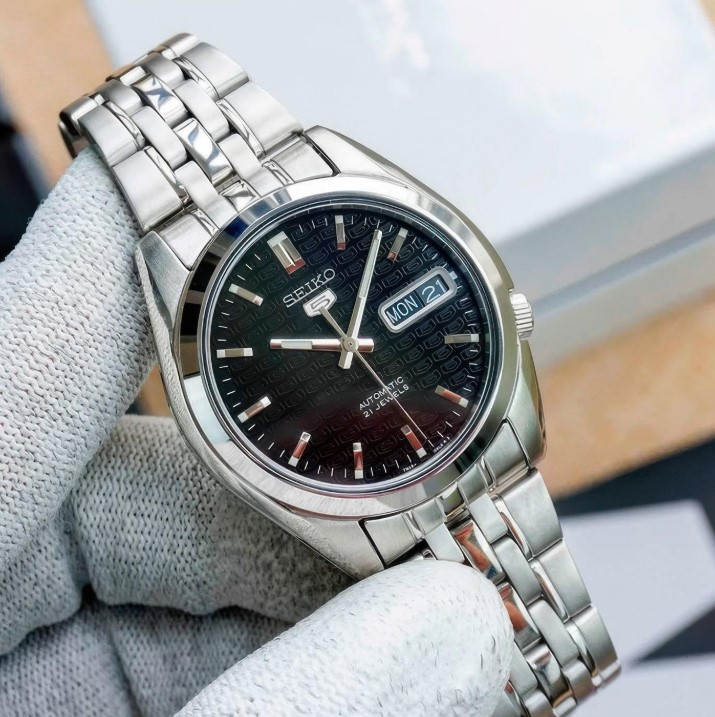 Часы наручные мужские Seiko SNK361K1 — фото 4