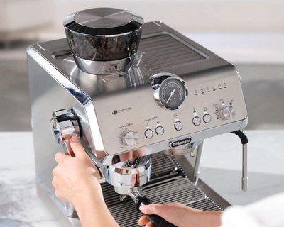 Купить Кофеварка эспрессо DeLonghi EC9555.M  