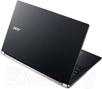 Ноутбук Acer Aspire VN7-571G-52TE (NX.MRVEU.010) - вид сзади