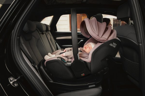Автокресло Britax Romer Baby-Safe Pro Classic + Vario Base 5Z (Deep Black)