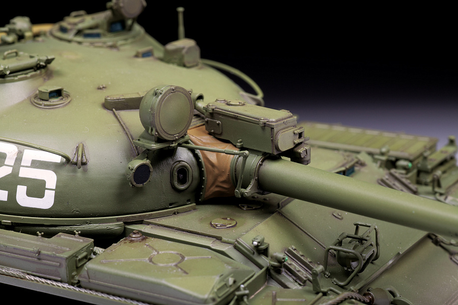 Сборная модель Звезда Советский боевой танк Т-62 (1974-1975) / 3673 — фото 4