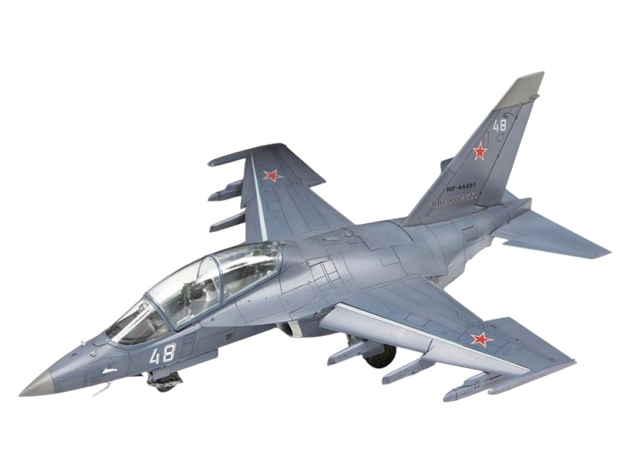 Сборная модель Звезда Российский лёгкий штурмовик Як-130 / 4821