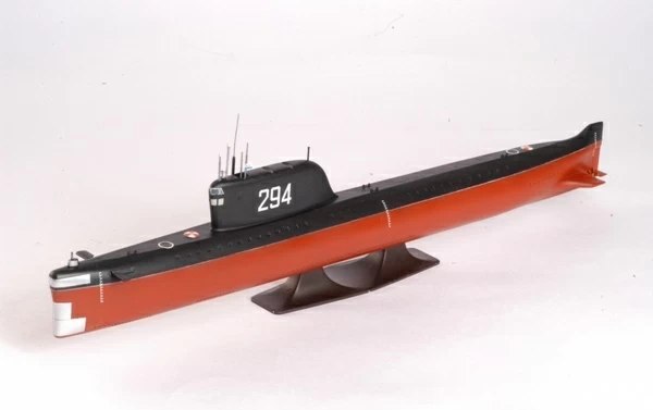 Сборная модель Звезда Подводная лодка К-19 / 9025