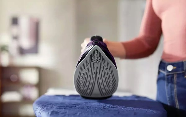 Утюг Philips DST5030/80 (фиолетовый)