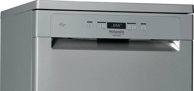 Купить Посудомоечная машина Hotpoint HFC3C26FX  