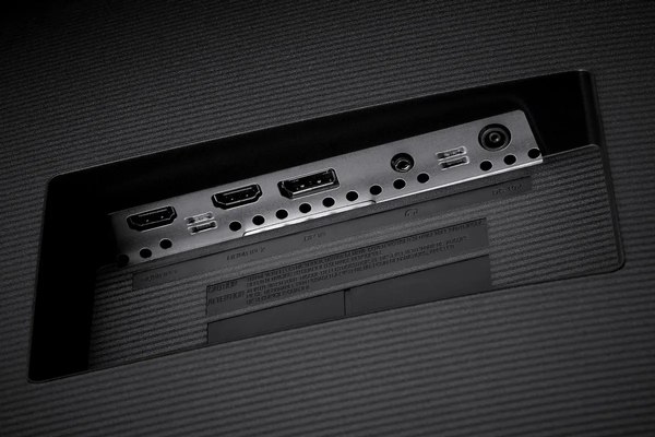 Монитор Samsung LU32J590UQPXEN (темно-серый)