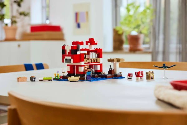Конструктор Lego Minecraft Мухоморный дом 21270