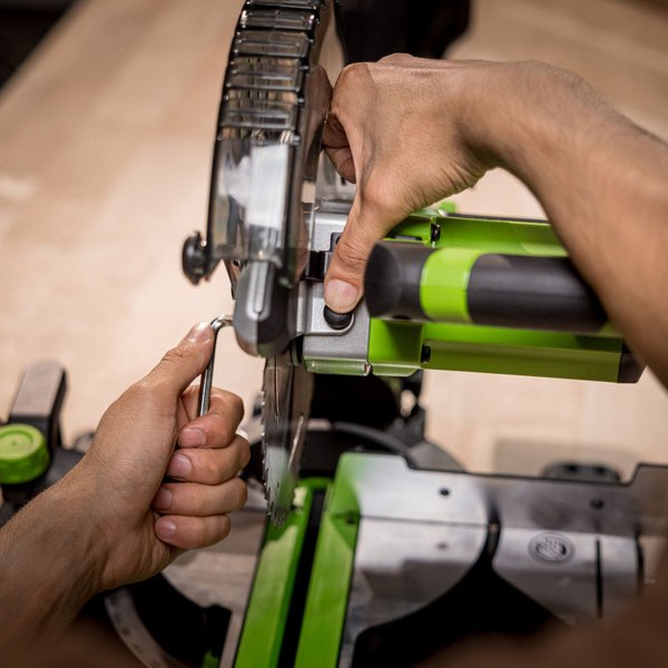 Торцовочная пила Greenworks GD24MS216 (1501707UH)