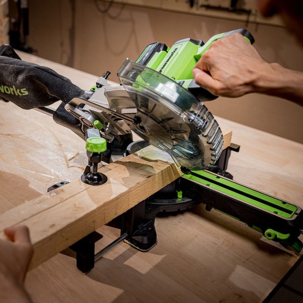 Торцовочная пила Greenworks GD24MS216 (1501707UH)