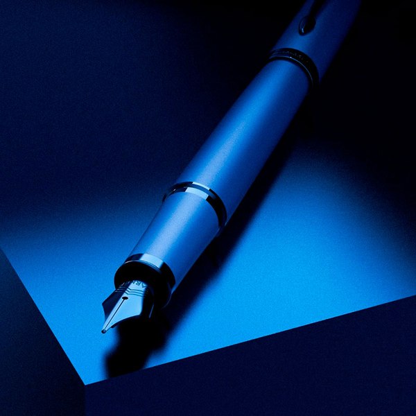 Ручка перьевая имиджевая Parker IM Professionals Monochrome Blue / 2172963 (синий)