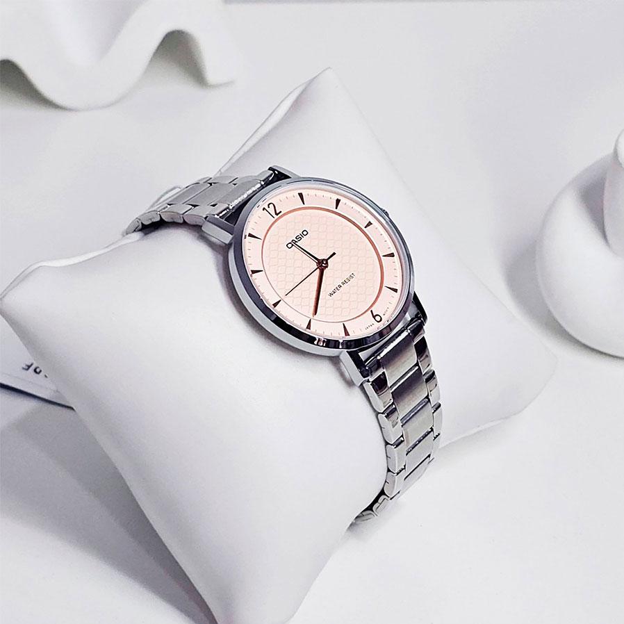 Часы наручные женские Casio LTP-VT04D-4A — фото 2