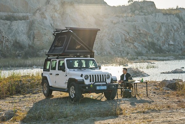 Палатка на крышу автомобиля Wild Land Rock Cruiser 140 pro / 900004-0002-0006