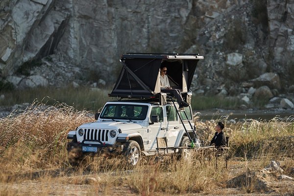 Палатка на крышу автомобиля Wild Land Rock Cruiser 140 pro / 900004-0002-0006