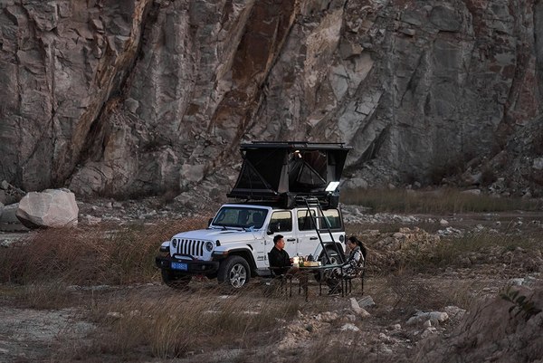 Палатка на крышу автомобиля Wild Land Rock Cruiser 140 pro / 900004-0002-0006