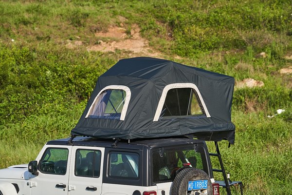 Палатка на крышу автомобиля Wild Land Voyager 140 Pro / 900008-0001-0001