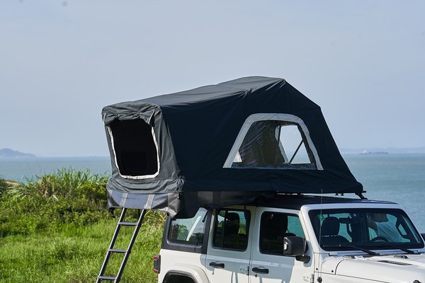 Палатка на крышу автомобиля Wild Land Voyager 140 Pro / 900008-0001-0001
