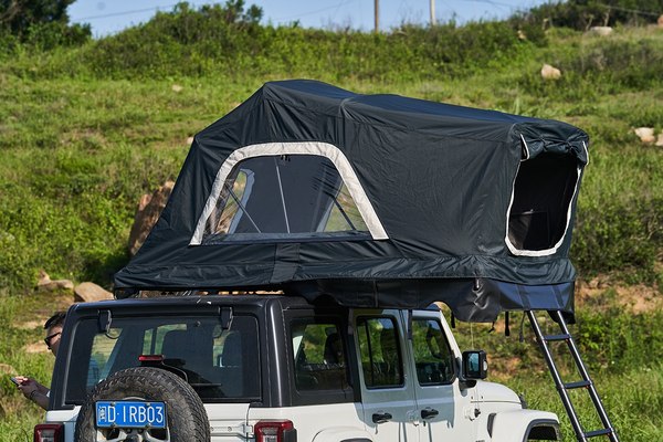 Палатка на крышу автомобиля Wild Land Voyager 140 Pro / 900008-0001-0001