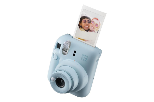 Фотоаппарат с мгновенной печатью Fujifilm Instax Mini 12 Instant Camera Holiday Bundle (синий)