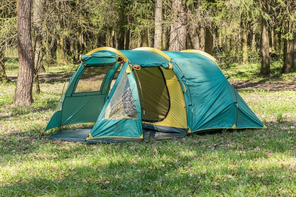 Палатка Coyote Dakota / CL-A08-Green (со спальным мешком ZC-SB001 красный)