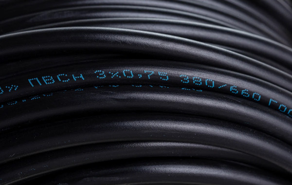Провод силовой Rexant 01-8043-50 (50м, черный)